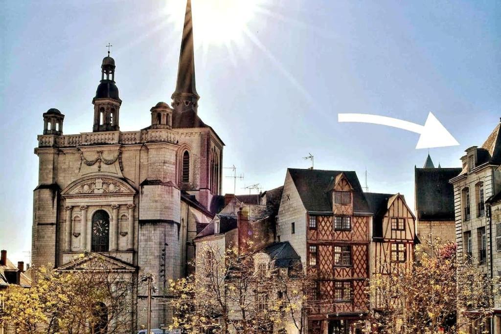 Grand Appartement Place Saint-Pierre, Proche Chateau De Saumur Et Bord De Loire" Luaran gambar